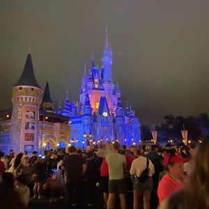 Meet your Posher, Mena